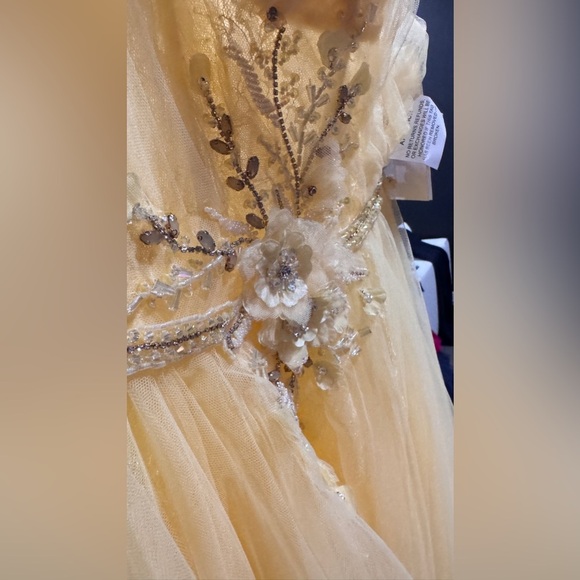 Mac Duggal Embellished Tulle One Shoulder High Low Gown Lemon Yellow 50661 prom - Picture 10 of 11